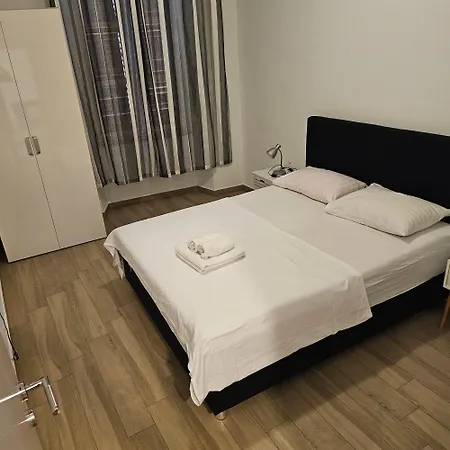 Jadran - 2 Bedroom For 6 People דירה זאדאר